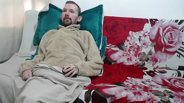 Sophia and Thomas online show from 1, 4, 2026