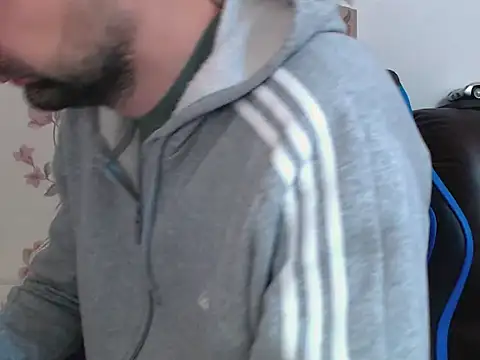 Snapshot of Leo_1617 chatting on 4, 2, 2026 Leo 1617 online show from 4, 2, 2026