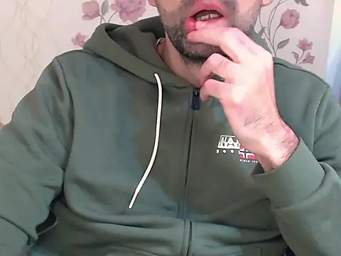 Snapshot of Leo_1617 chatting on 12, 2, 2026 Leo 1617 online show from 12, 2, 2026