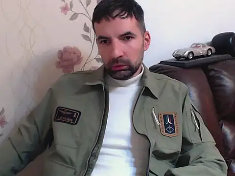 Snapshot of Leo_1617 chatting on 25, 3, 2026 Leo 1617 online show from 25, 3, 2026