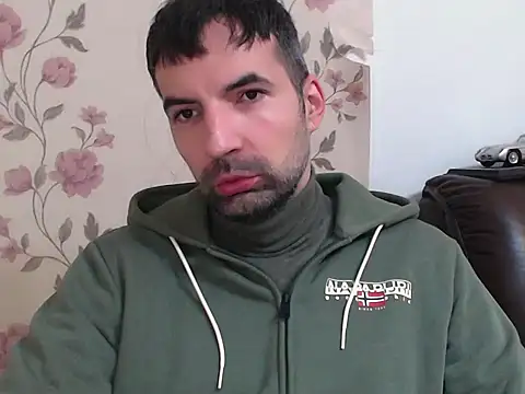 Snapshot of Leo_1617 chatting on 4, 4, 2026 Leo 1617 online show from 4, 4, 2026