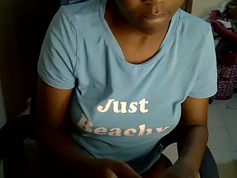 Snapshot of Caryyyl chatting on 9, 4, 2026 Caryyyl online show from 9, 4, 2026