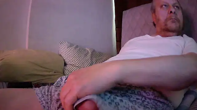 Snapshot of amylrmm1903 chatting on 8, 3, 2026 amylrmm1903 online show from 8, 3, 2026