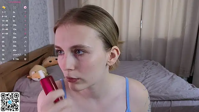 HalieCross online show from 27, 1, 2025