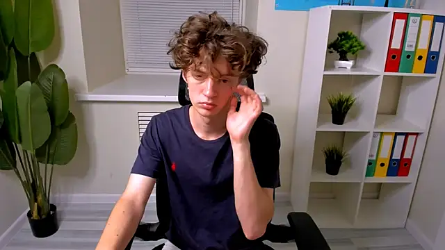 LukeSweet online show from 3, 8, 2026