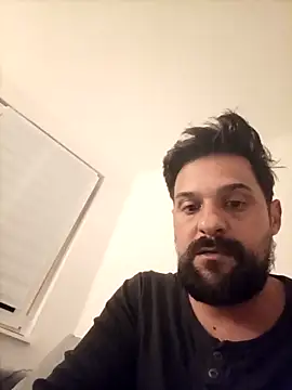 Snapshot of vielcumm chatting on 4, 4, 2026 vielcumm online show from 4, 4, 2026