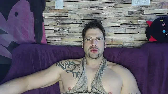 XxBigboybandxX online show from 2, 3, 2025