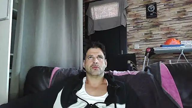 XxBigboybandxX online show from 18, 11, 2025