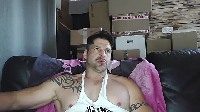 XxBigboybandxX online show from 20, 4, 2026