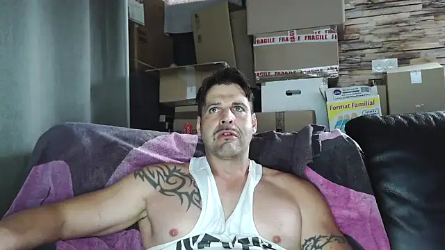 XxBigboybandxX online show from 28, 4, 2026