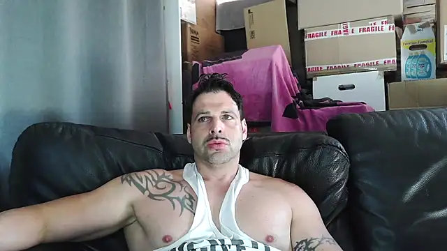 Snapshot of XxBigboybandxX chatting on 7, 5, 2026 XxBigboybandxX online show from 7, 5, 2026