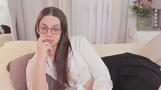 Snapshot of Alfreda_Mills chatting on 4, 12, 2025 Alfreda Mills online show from 4, 12, 2025