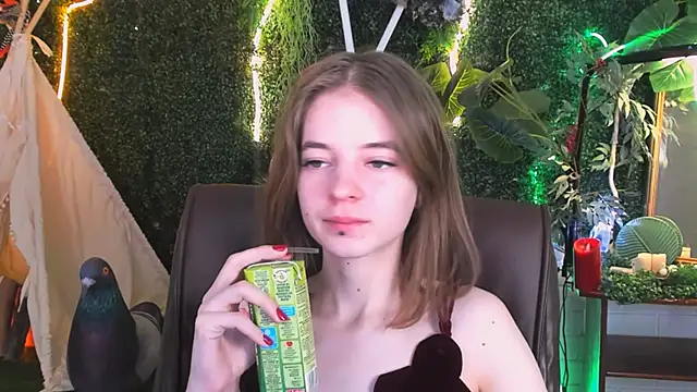 TinaDavil online show from 25, 2, 2025