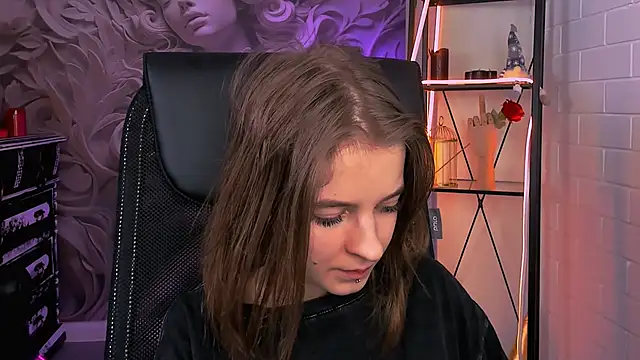 TinaDavil online show from 3, 3, 2025