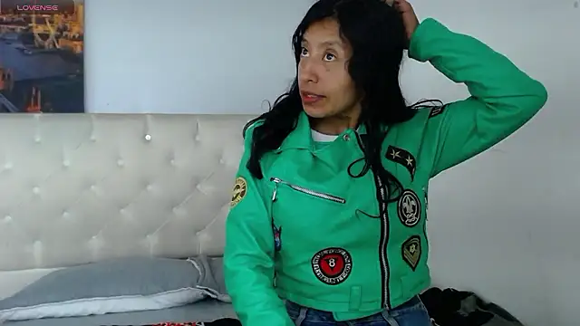 karolinee 66  online show from 6, 12, 2024