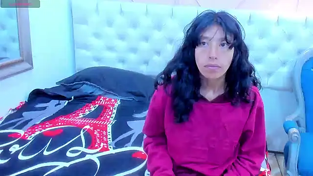 karolinee 66  online show from 26, 4, 2026