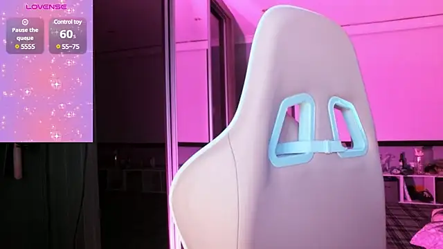 Daisydelicious online show from 15, 2, 2025