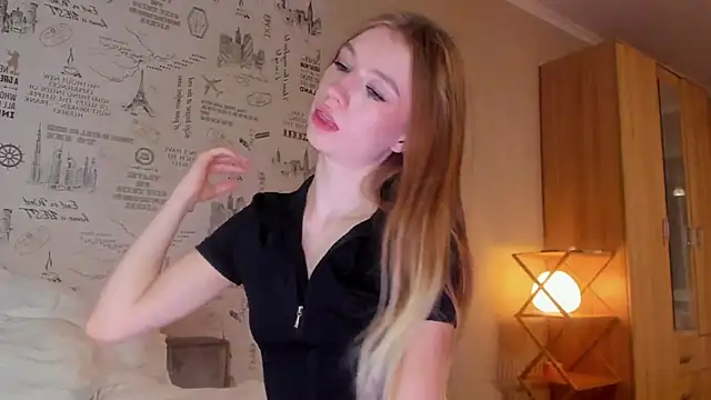 Snapshot of minidivaa_ chatting on 10, 11, 2025 minidivaa online show from 10, 11, 2025