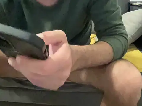 4small4inchlol online show from 9, 4, 2026