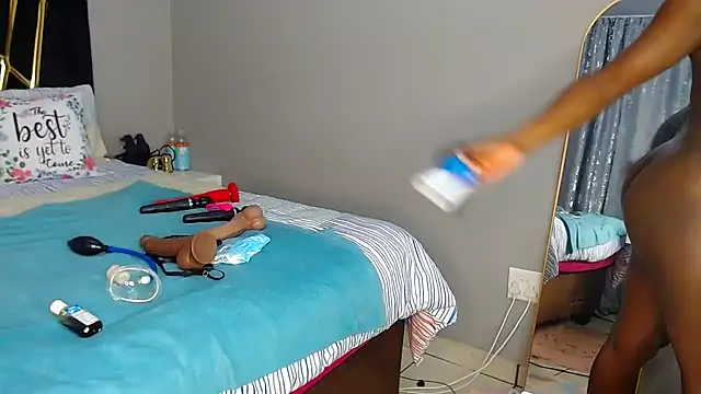 MissBigNipples online show from 14, 12, 2025