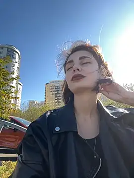 SandraCarter online show from 15, 9, 2025