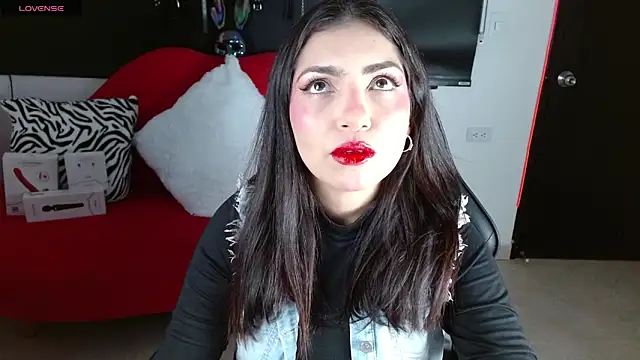 Carolaine69  online show from 20, 4, 2026