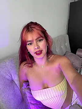 Snapshot of Isa_smeraldy chatting on 23, 7, 2026 Isa smeraldy online show from 23, 7, 2026