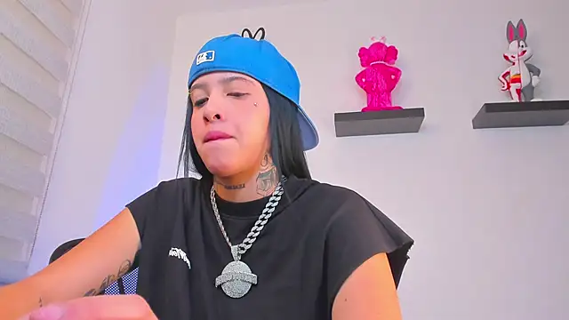 Gangster Girl online show from 22, 12, 2024