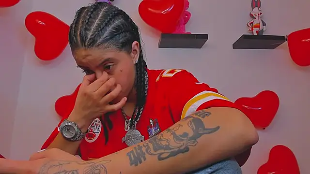 Gangster Girl online show from 15, 2, 2025