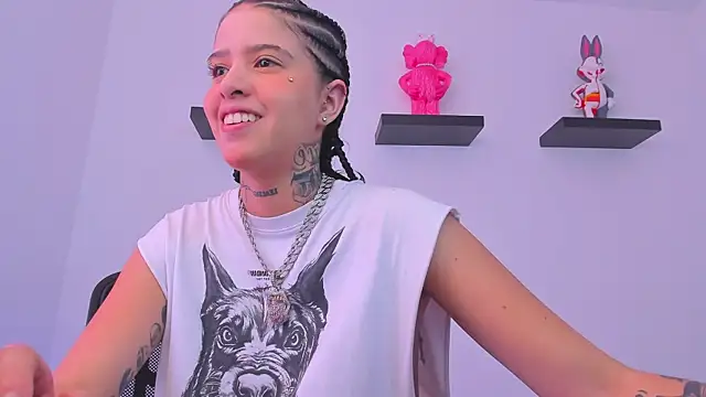 Gangster Girl online show from 25, 2, 2025