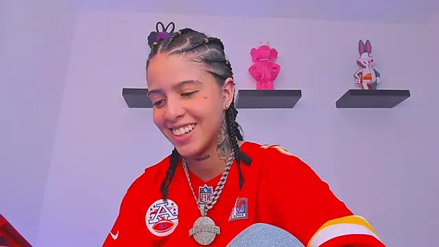 Gangster Girl online show from 27, 2, 2025