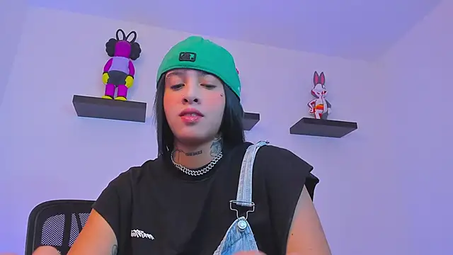 Gangster Girl online show from 7, 3, 2025