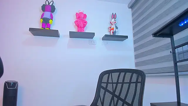 Gangster Girl online show from 18, 10, 2025