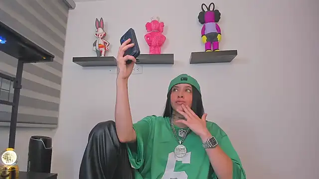 Gangster Girl online show from 30, 4, 2026