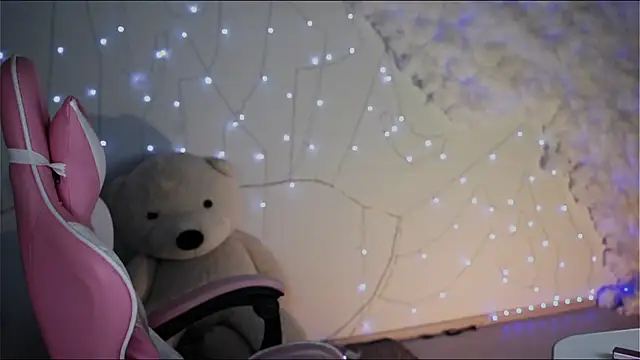 Snapshot of Lana__May chatting on 20, 12, 2024 Lana May online show from 20, 12, 2024