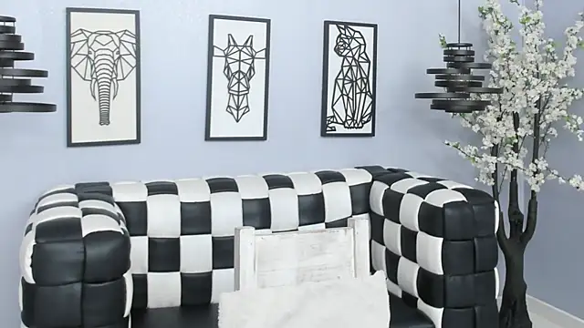 SARAFOXX  online show from 8, 1, 2025