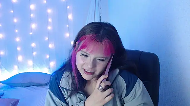 mixie cute online show from 12, 12, 2024