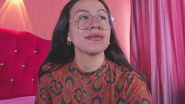 EmiGomez  online show from 4, 12, 2025