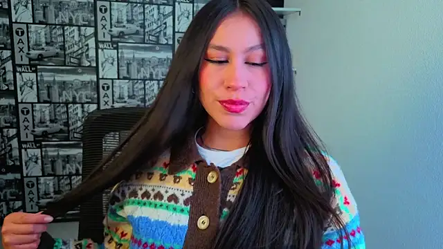 Snapshot of EmiGomez_ chatting on 8, 6, 2026 EmiGomez online show from 8, 6, 2026