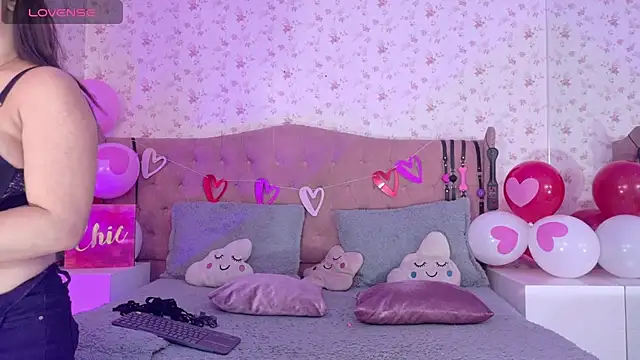 AvrillThomas online show from 18, 2, 2025