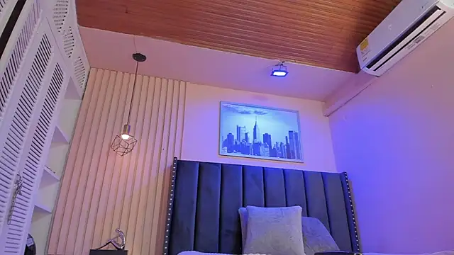 viiolett lee online show from 4, 11, 2025