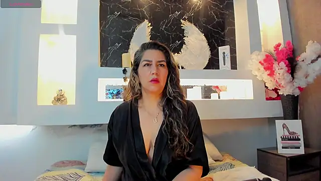 Snapshot of Cinthya_mjs chatting on 25, 9, 2025 Cinthya mjs online show from 25, 9, 2025