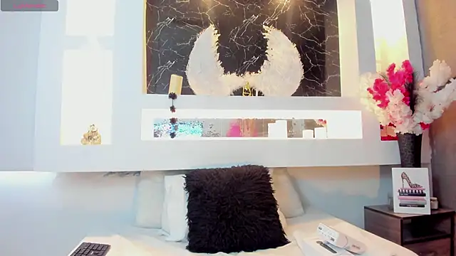 Snapshot of Cinthya_mjs chatting on 7, 10, 2025 Cinthya mjs online show from 7, 10, 2025