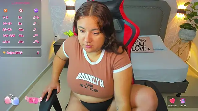 Snapshot of nadine_russo chatting on 9, 1, 2025 nadine russo online show from 9, 1, 2025