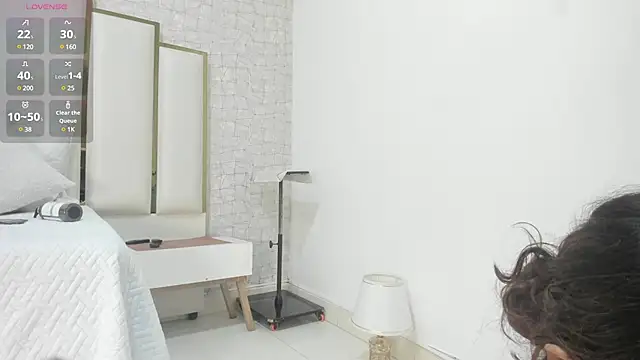 Victoriaa millers online show from 16, 3, 2025