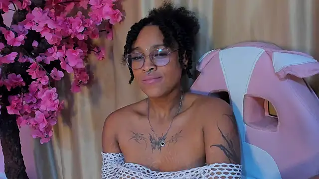 Elith noa online show from 8, 3, 2025