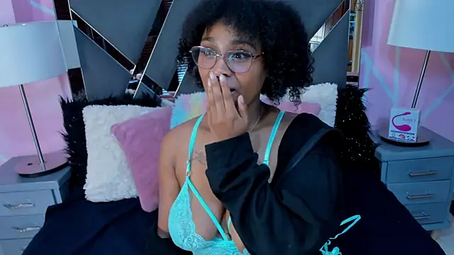 Elith noa online show from 9, 3, 2025