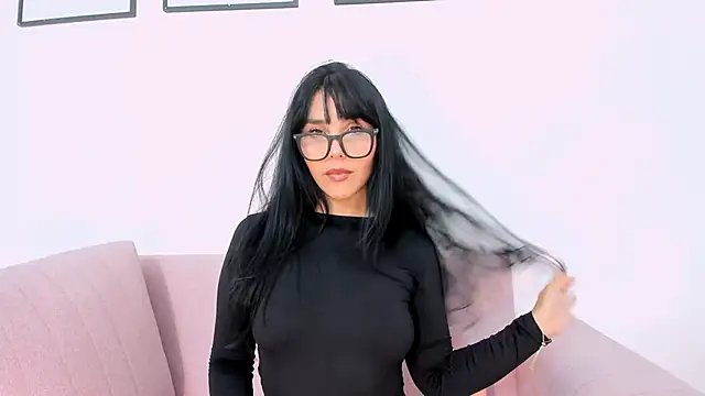  miaquevedo  online show from 4, 2, 2026