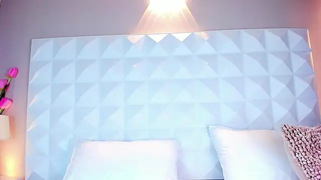 CaitlynCouper online show from 20, 1, 2025