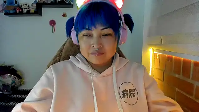 Shaddycute  online show from 21, 10, 2025